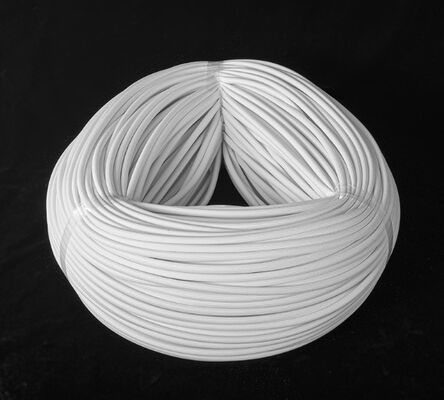 Bon prix Manteau en fibre de verre recouvert de silicone avec une indication de flammabilité UL94-V0, une résistance chimique et une résistance à la traction de 4,5 MPa en ligne