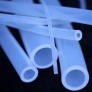 Bon prix Le tube en caoutchouc imperméable de silicone a isolé, tuyauterie en caoutchouc molle translucide de silicone clair de 3mm en ligne